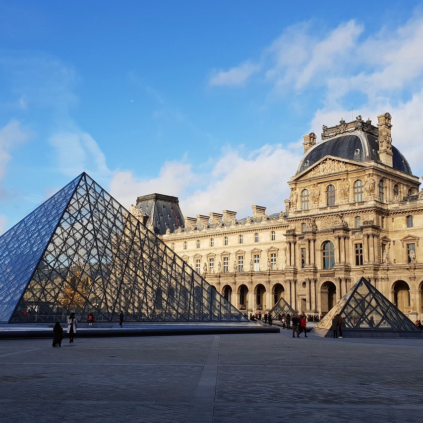 Musée du Louvre,Ollie quest,